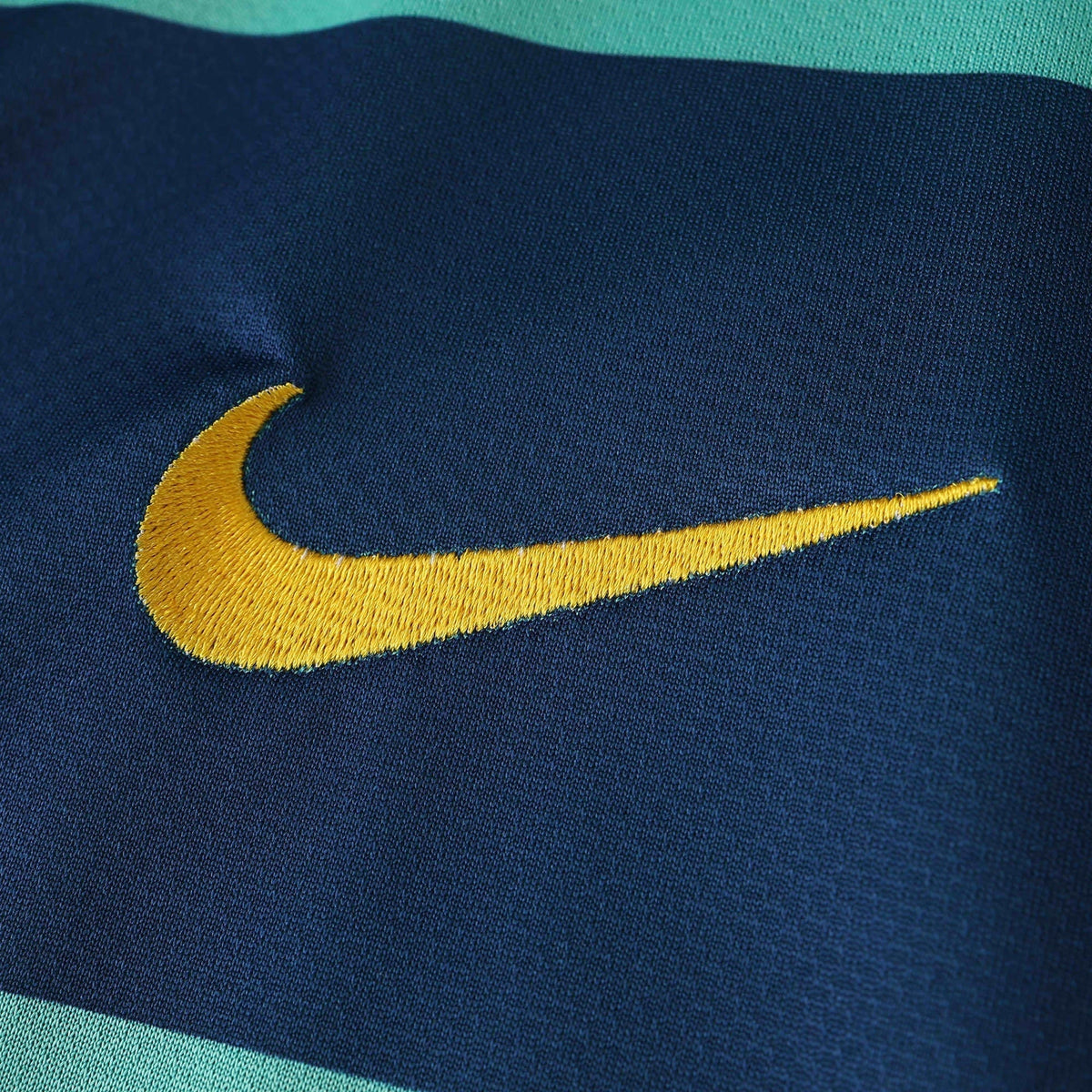Retro Away 2010/11 Shirt