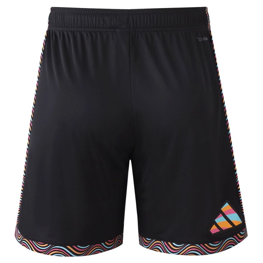 Third 26/27 Shorts