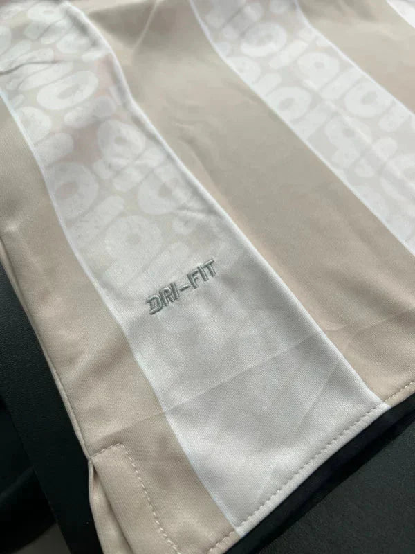 Retro 2010 Fan Shirt