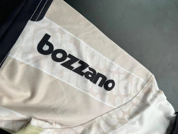 Retro 2010 Fan Shirt