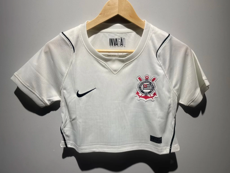 Cropped Away 26/27 Women’s Shirt