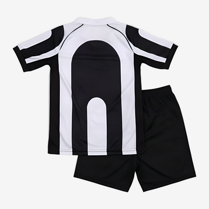 Juventus Retro Home 97/98 Kids Shirt Kit - Back View - Jersey Zone